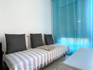 Apartment with beach and garden views