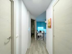 Apartment with sea views in Benalbeach