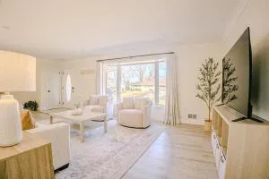 Terrace Haven Cozy 5-Bedroom Retreat near Downtown - Columbia Heights