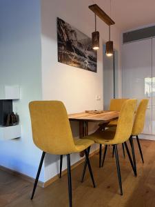 3-Room Apartment with sauna and pool & walk to slopes - JokerCard included