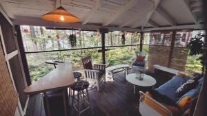 Private Island, 5 Homes, 2 HotTub, Boat -Sleeps 17