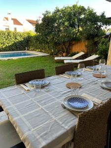 Family home with private Swimming Pool & Garden