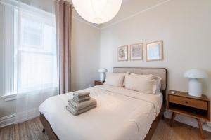 Bright & Modern - 35 Mins to NYC - Extended Stays