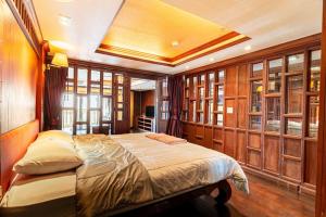 Riverside Near Iconsiam & Asiatique Check in 24h