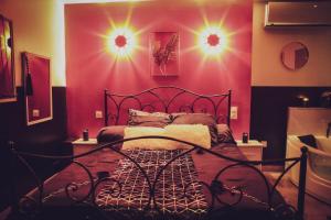 Love hotels Osez! Le fruit defendu Loveroom Carpentras : photos des chambres