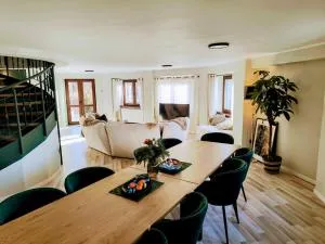 Octogon Câmpina - Oraşu Nou Octogon Câmpina - Oraşu Nou