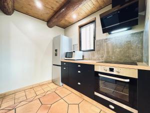 Appartements 5min baignade en riviere animaux accepte toit terrasse : photos des chambres
