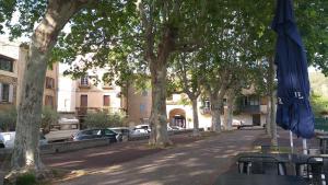 Appartements 5min baignade en riviere animaux accepte toit terrasse : photos des chambres