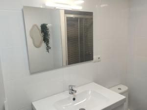 La Casa de Tobías - Puerto Deportivo de Aguadulce