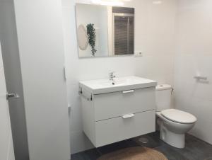 La Casa de Tobías - Puerto Deportivo de Aguadulce