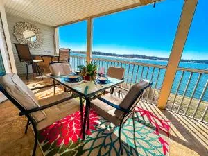 Lakefront Condo Wdockdeckpools-sleeps 6 - Four Seasons