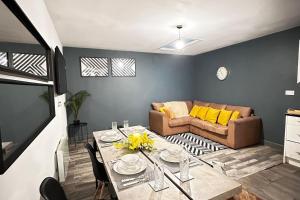 Oak Suite - 2 Bed - Sleeps 4 - Central Blackpool