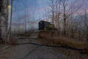 Modern Mountain Hideaway-secluded, close to town - 皮特曼中心