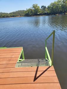 Barefoot Bungalow 23 Lake Bennett -private pontoon