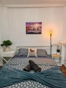 Cozy Stays - 15 mins to Airport & 500m to Train - Broadmeadows