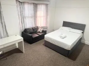 Serene Suite Rooms 1 - 5 - 海斯