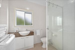 Stylish Coastal Retreat in the Heart of Broadbeach