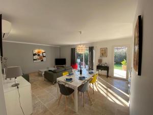 Villas Beautiful villa with private pool : photos des chambres