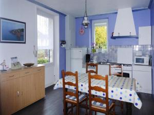 Maisons de vacances Holiday Home in Pleneuf near Sandy Beach : photos des chambres