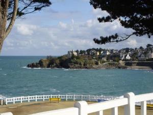 Appartements Apartment in St Quay near Seven Beaches : photos des chambres