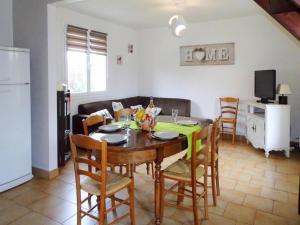 Maisons de vacances Holiday Home in Portbail near Sandy Beach : photos des chambres