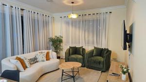 Tropical Haven - 2br Nyali with Pool & Sea view