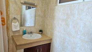 Tropical Haven - 2br Nyali with Pool & Sea view