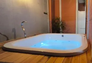 CASA CLIMATIZADA COM HIDROMASSAGEM PRÓXIMO BETO CARRERO - Casa 2 DuMar Hospedagem - 纳韦甘蒂斯