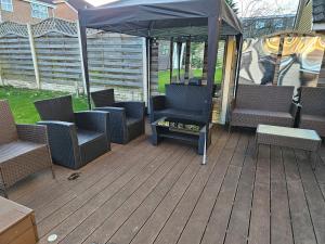 Studio for 2Guests-Parking-Garden-NearLondon-Ac