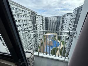 Shore 3 Residences Room 1659 infront of SM MOA