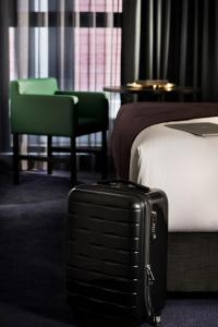 Midnight Hotel, Autograph Collection