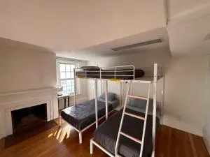 L&R Hostel - Arlington