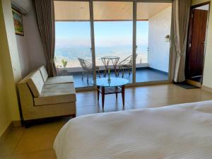 Superview Lodge - Family-Run, Himalayan Sunrise