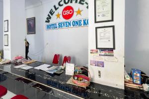 Urbanview Hotel Grand Seven One Kota