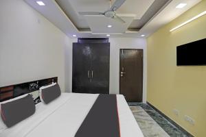 Hotel N R Prime Royalty Greater Kailash - Couple Friendly