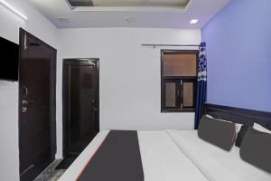 Hotel N R Prime Royalty Greater Kailash - Couple Friendly