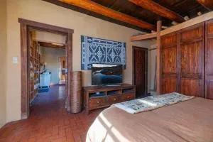 Canyon Getaway- Courtyard, Canyon Rd & Plaza, 1BR - Glorieta