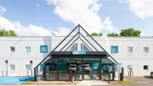 Kyriad Direct Narbonne Sud - 莱齐尼昂科尔比埃