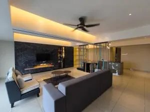 Venus Home Retreat - Pool,Gym,Playground,Rooftop Garden View - Kampong Lumut Kiri