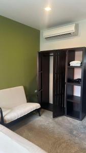 Backyard Apartment Koh Tao