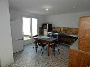 Maisons de vacances Maison renovee a Notre Dame de Monts, 4 pers, proche plage - FR-1-540-317 : photos des chambres