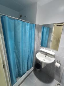 Erick Staycation With Balcony Moa View