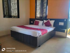 HOTEL SHRI PUSHPANJALI SHIRDI