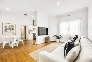 Comfortable & Convenient Family Home - Teatree Gully