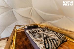 StayVista at The Stargazer with Mountain Views, Bonfire, Lawn