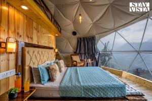 StayVista at The Stargazer with Mountain Views, Bonfire, Lawn