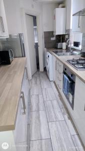 Affordable 3 bed house Stoke-on-Trent for families and contractors