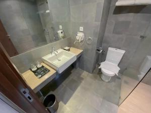 Phòng Hai Giường Đơn Loại Sang (Deluxe Twin Room)