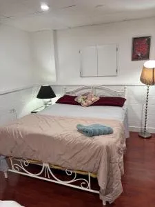 Airport Homestay - 24 Hrs Self-Check-in, Near Transit - Langley