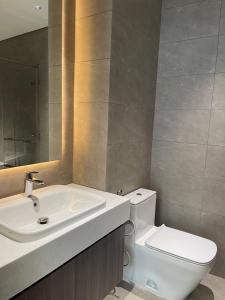 Nhà Của Trúc - Diamond Centery Celadon City